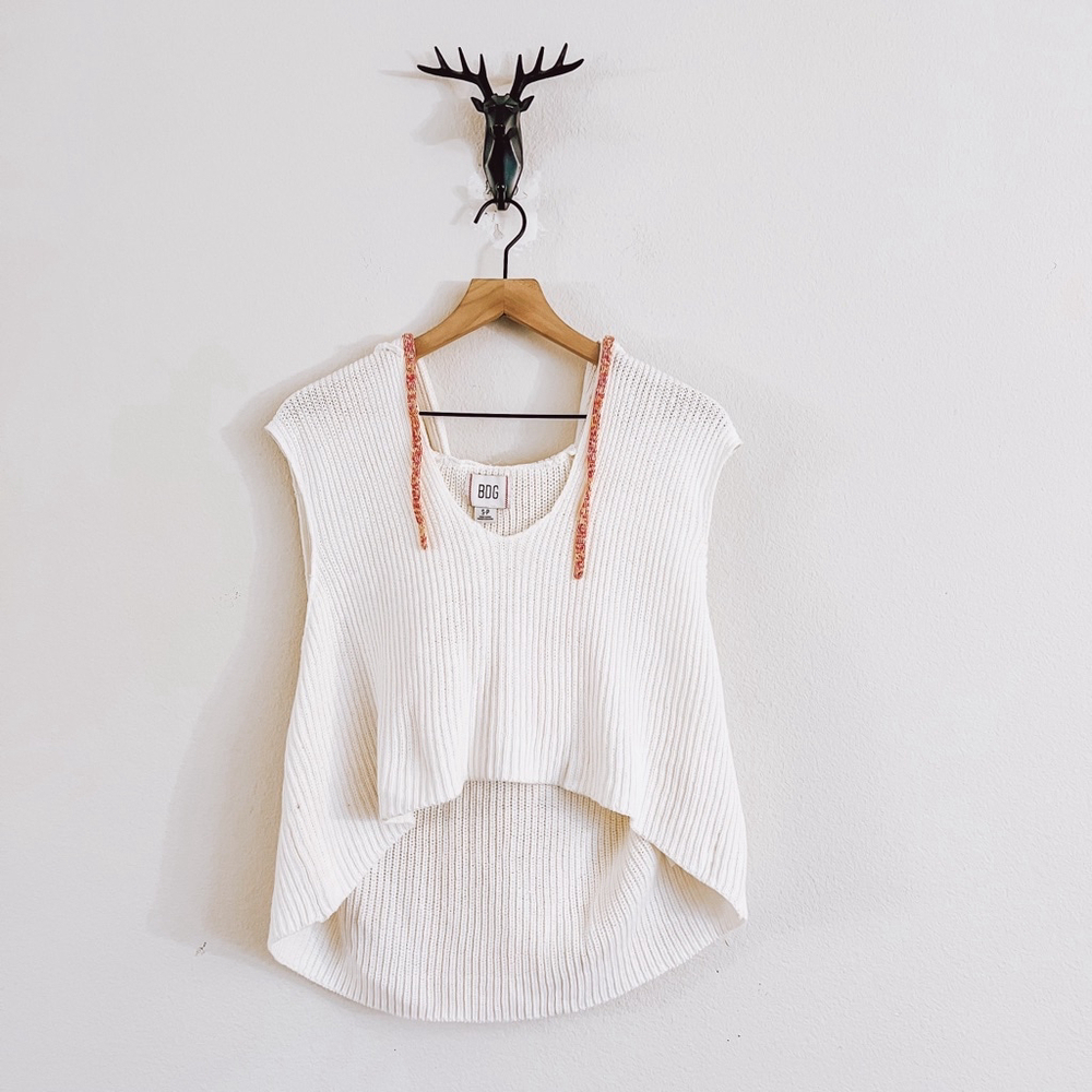 BDG Women's White Knit Sweater Vest Size Small NWT